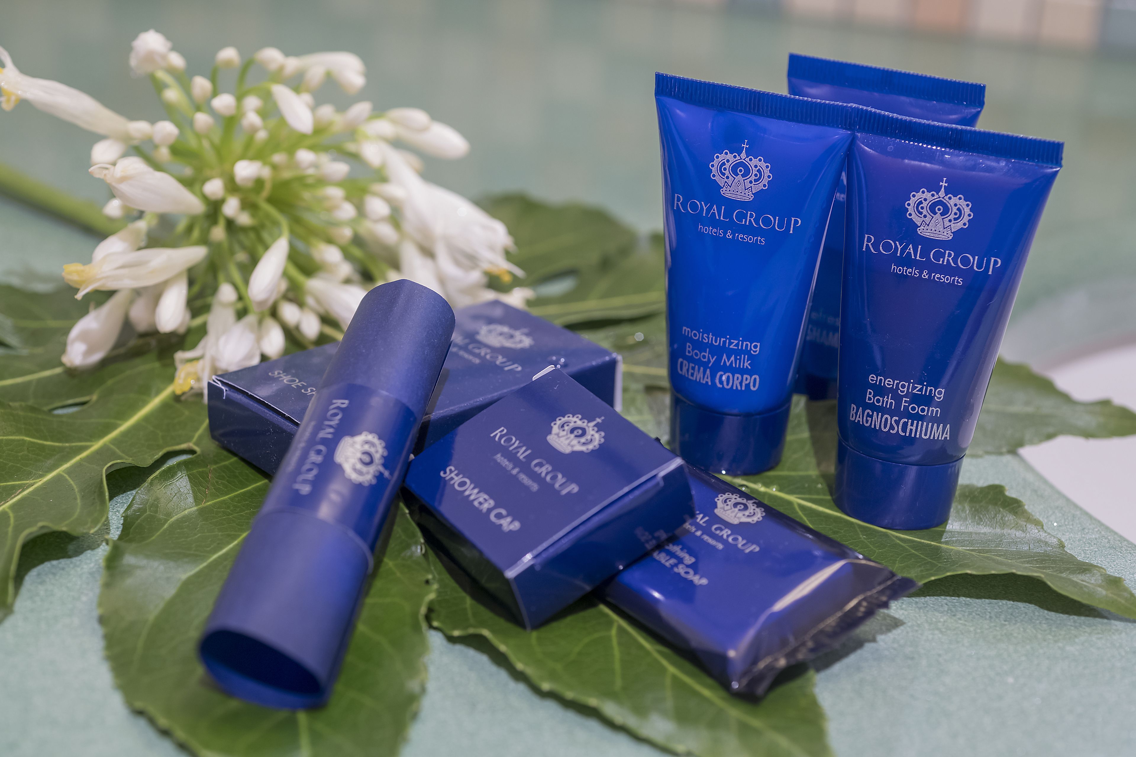 rainfall showerhead, free toiletries, hair dryer, slippers