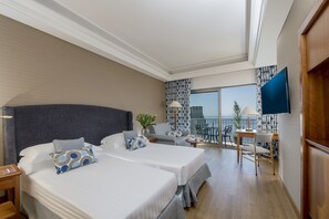 Chambre supérieure double, vue sur la mer (with Sofabed) | Literie hypoallergénique, coffre-fort, literie fournie