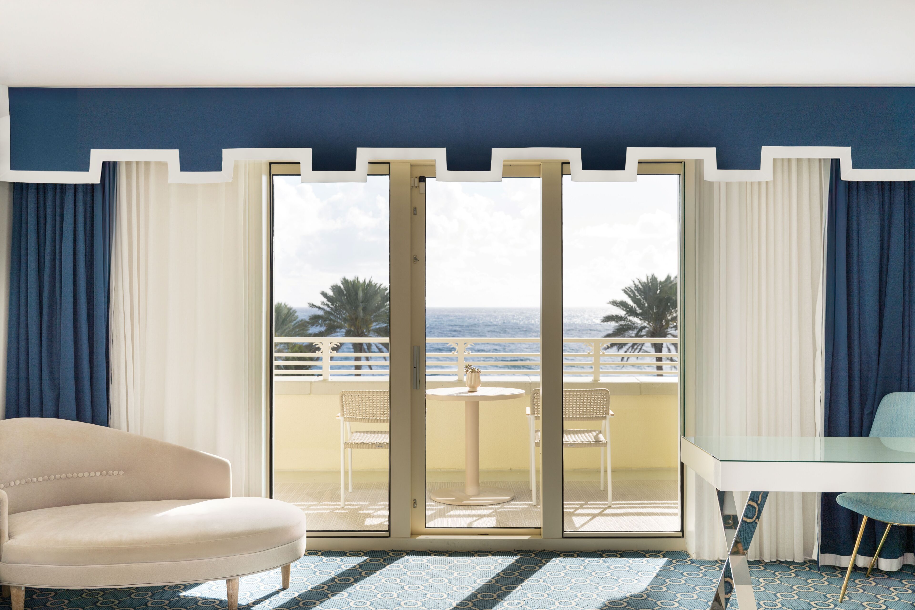 Premium bedding, in-room safe, desk, laptop workspace