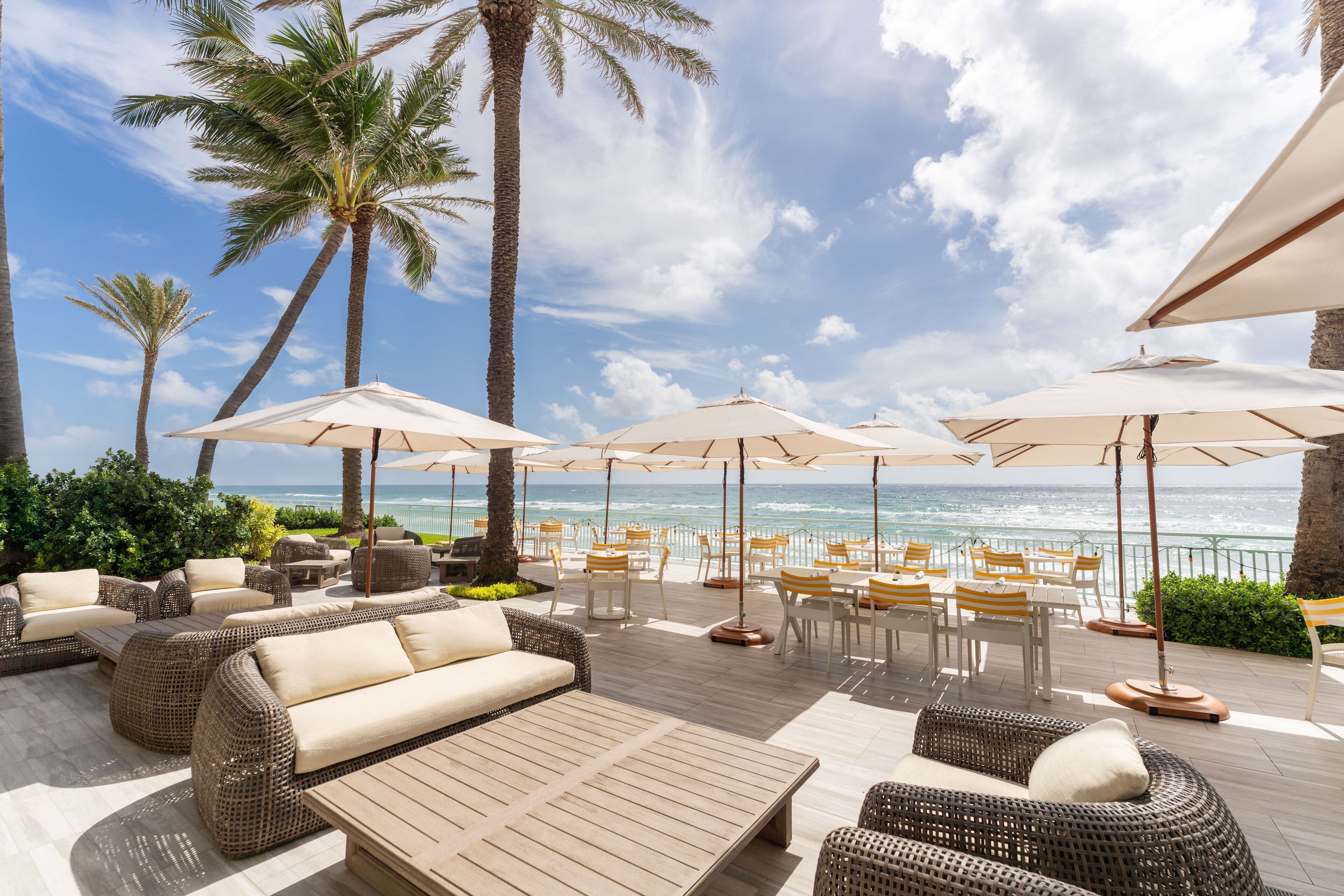 3 restaurants, breakfast, lunch, dinner served; american cuisine