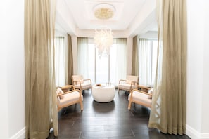 Couples treatment rooms, sauna, hot tub, steam room, body treatments