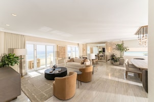 Commander and Chief Suite, Presidential Suite, 2 King beds, living room, direct ocean view | Bathroom | Separate tub and shower, designer toiletries, hair dryer, bathrobes
