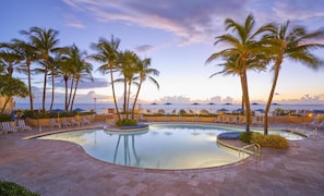 2 outdoor pools, pool cabanas (surcharge), pool umbrellas