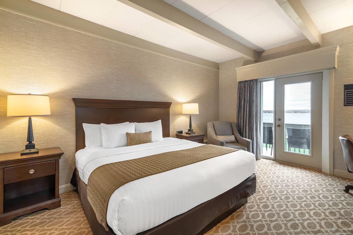 Room, Multiple Beds, Non Smoking (Upgrade)