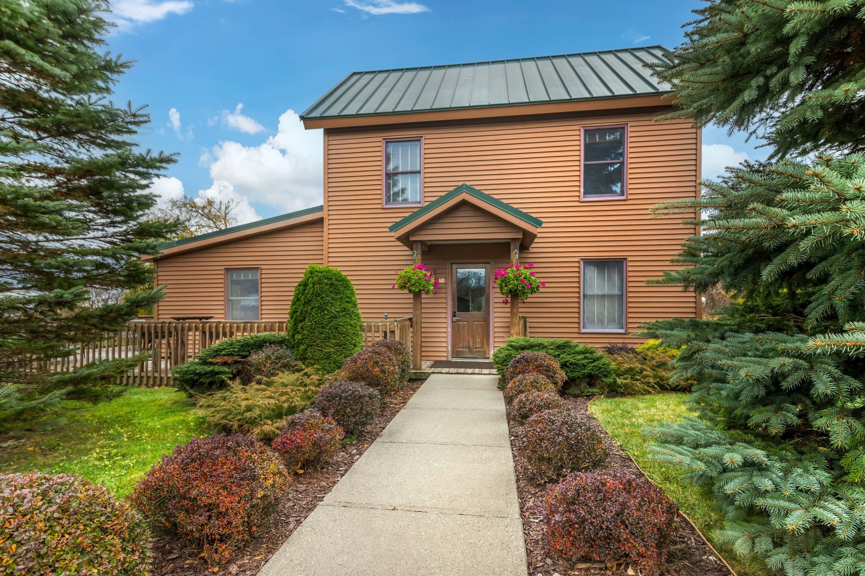 Skrivebord, skrivebord for bærbar PC og strykejern/-brett