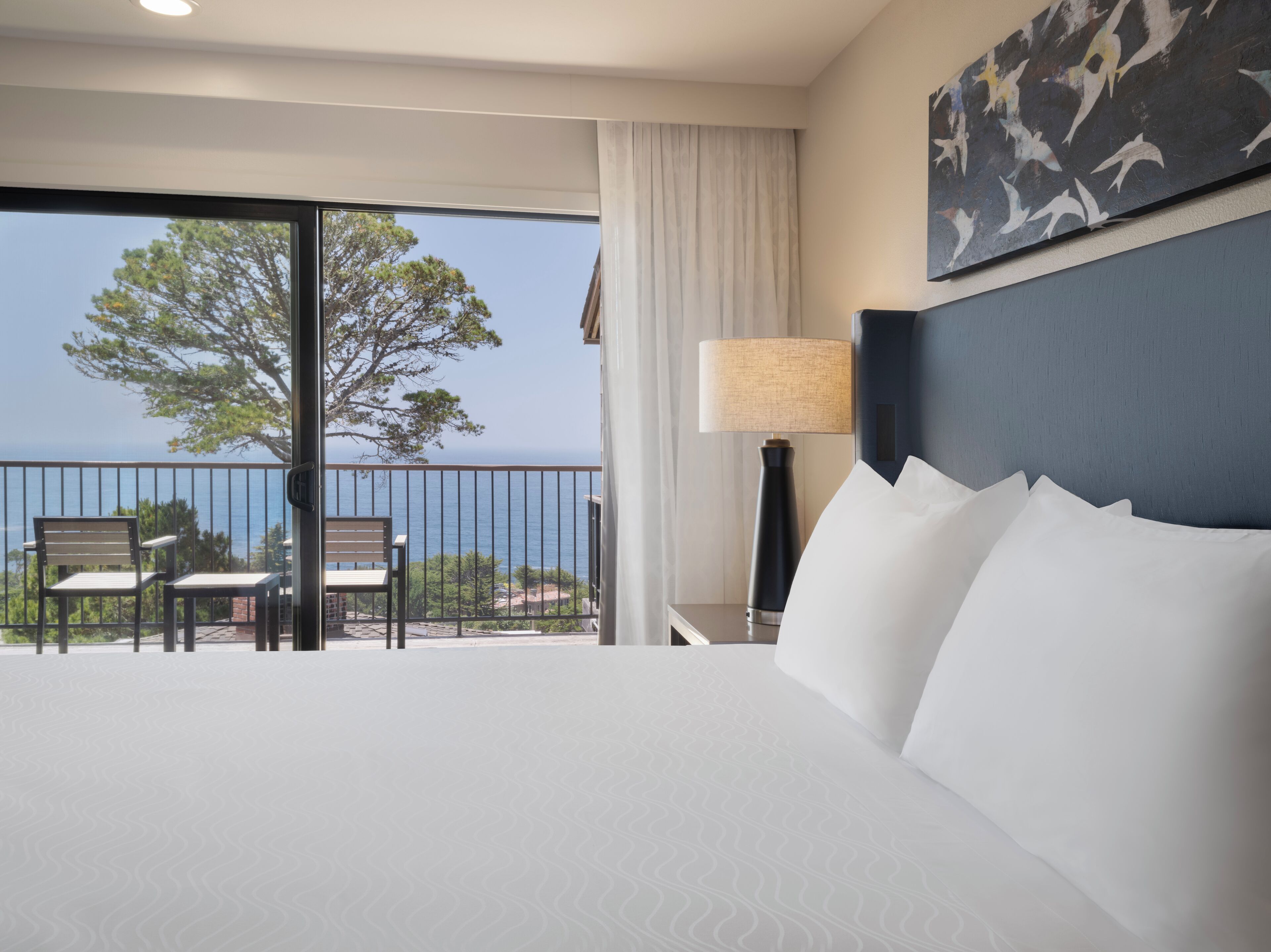 Standard Room, 1 King Bed, Ocean View | Premium bedding, down duvets, pillow-top beds, in-room safe