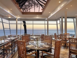 Breakfast and lunch served - Hyatt Carmel Highlands (Carmel)