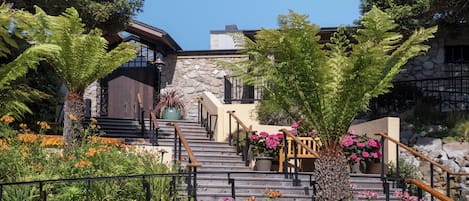 숙박 시설 정면