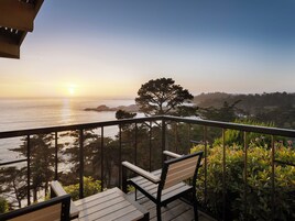 Sunset Suite, 1 Queen Bed with Sofa bed, Ocean View | Balcony