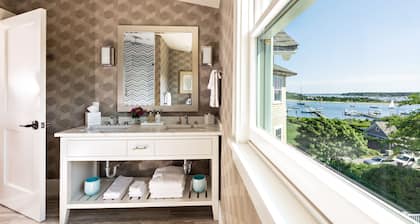 Harbor View Hotel