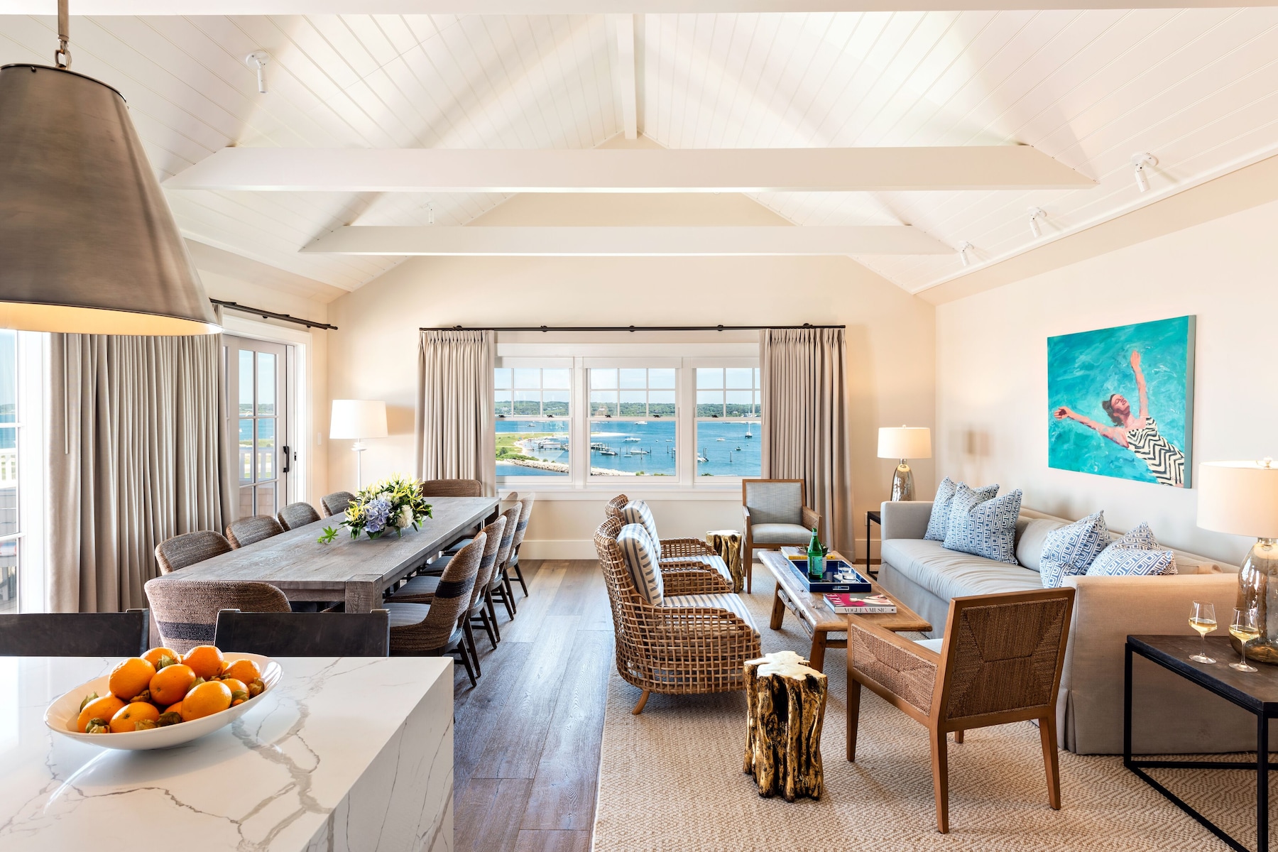 Televisión de pantalla plana de 36 pulgadas con canales por cable