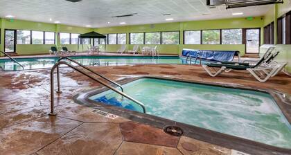 Quality Inn & Suites Escanaba North