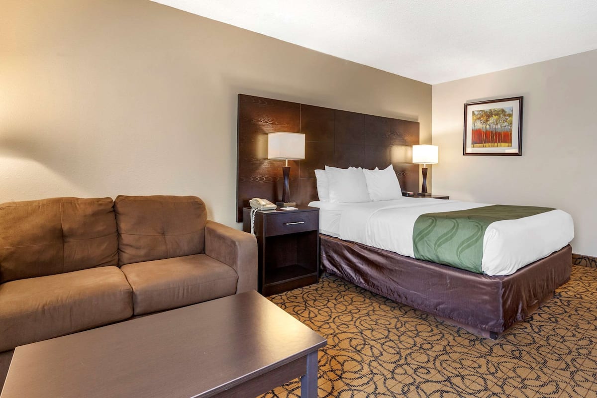 Standard Room, 1 Queen Bed, Non Smoking