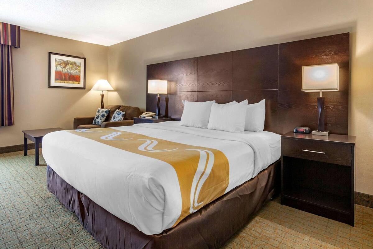 Desk, iron/ironing board, rollaway beds, free WiFi