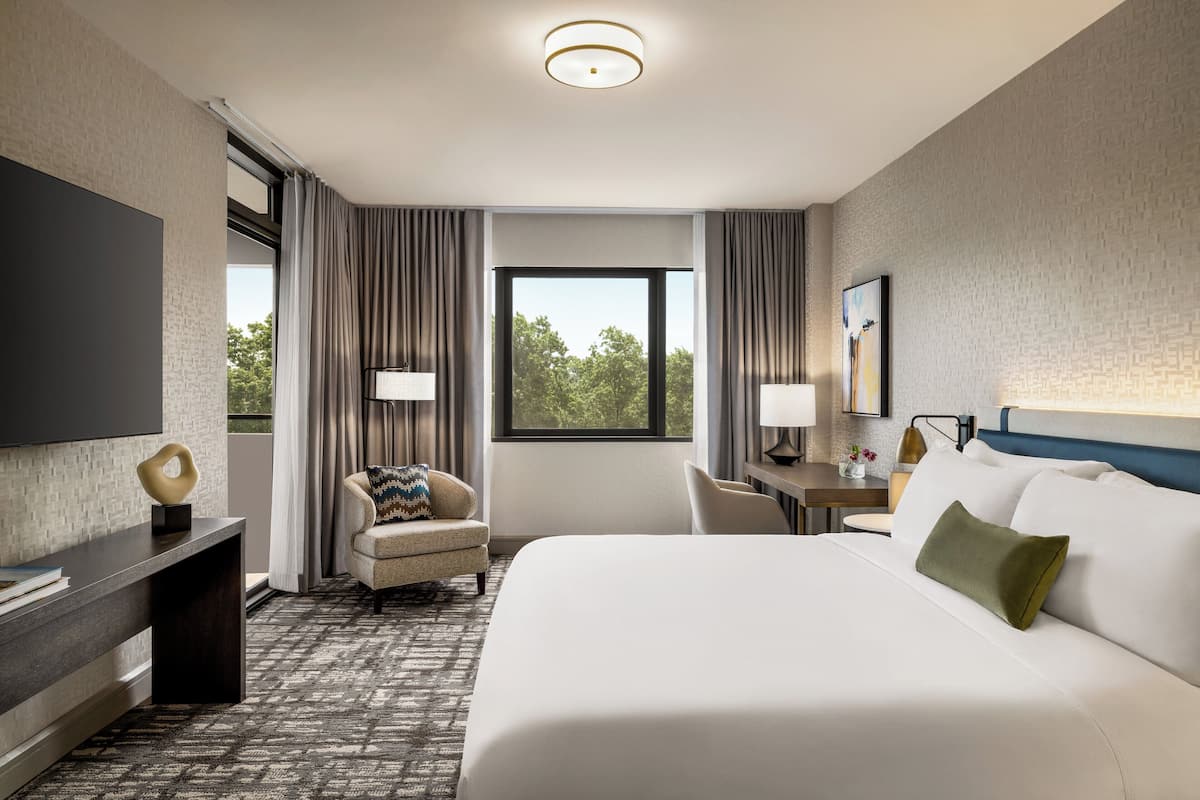 In-room safe, individually decorated, individually furnished, desk