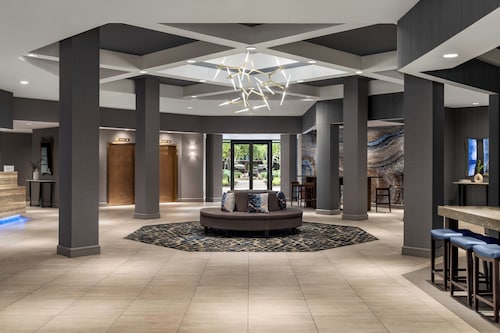 Crowne Plaza Edison by IHG