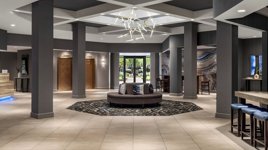 Crowne Plaza Edison by IHG