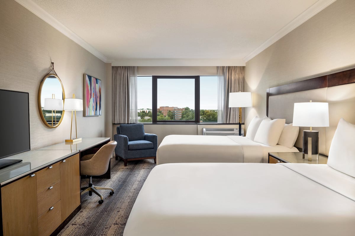 In-room safe, individually decorated, individually furnished, desk