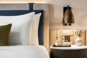 1 dormitorio, caja fuerte, decoración individual y mobiliario individual