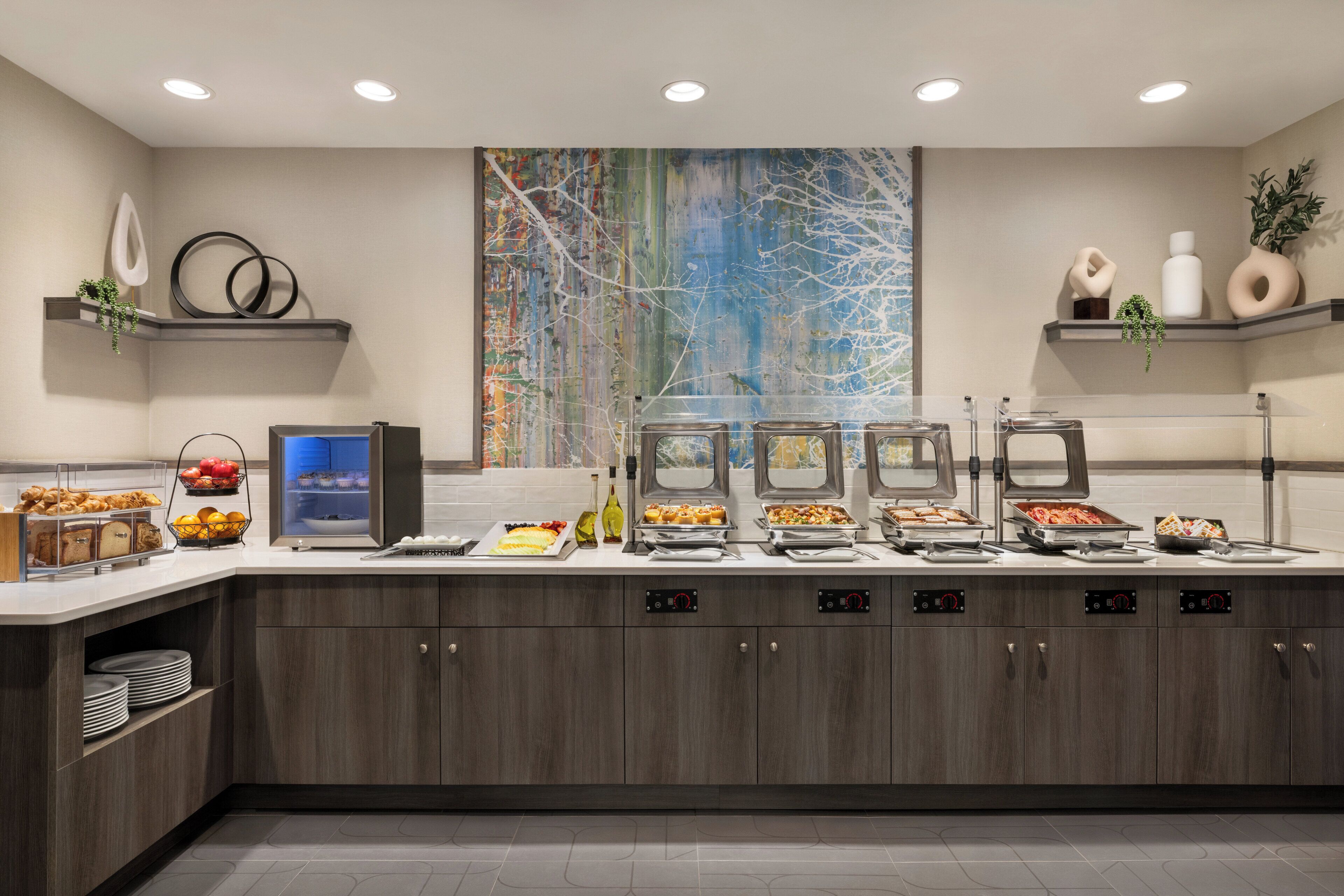 daily buffet breakfast (usd 19 per person)