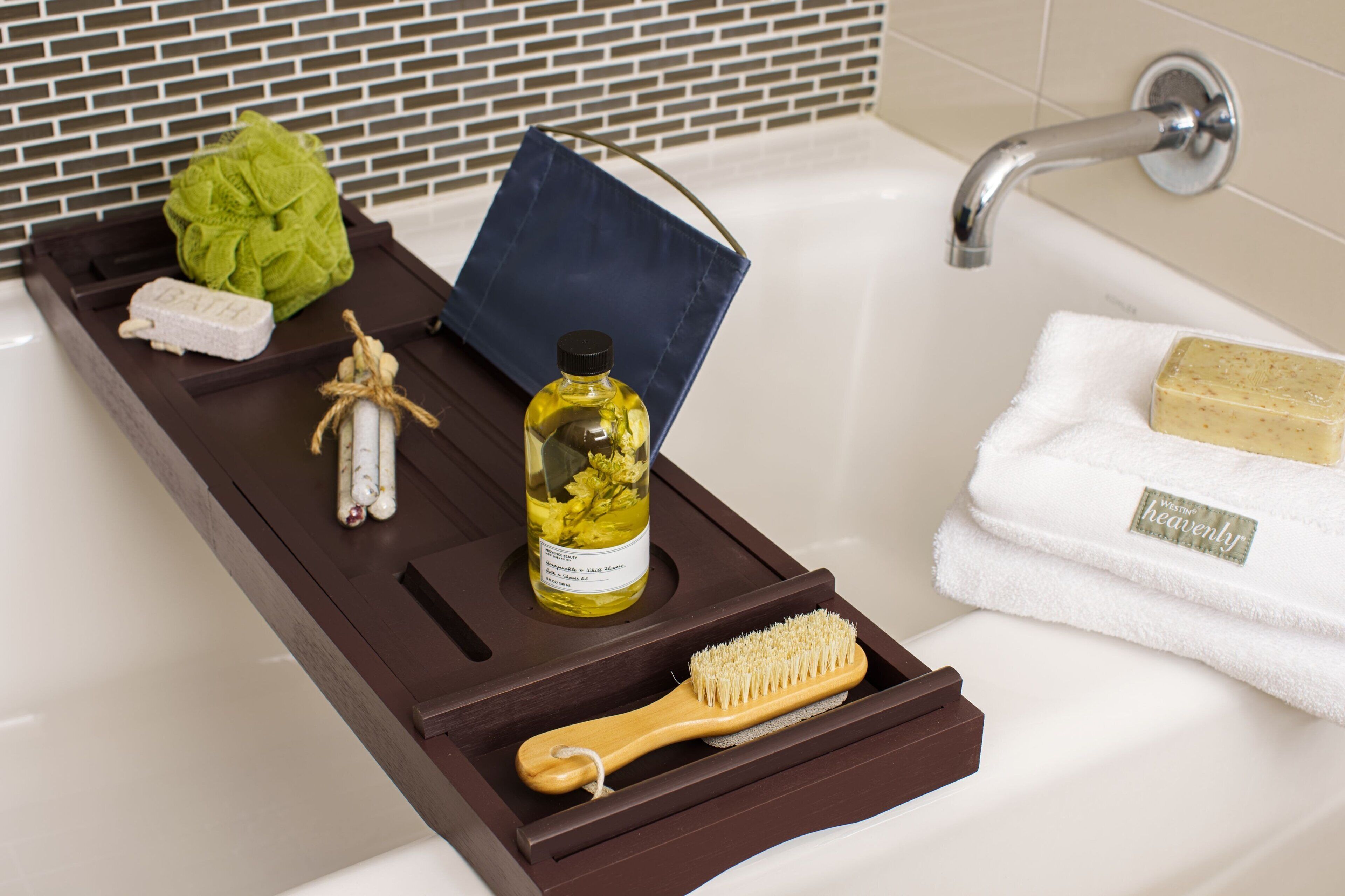 rainfall showerhead, free toiletries, hair dryer, towels