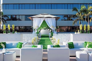 Banquet hall