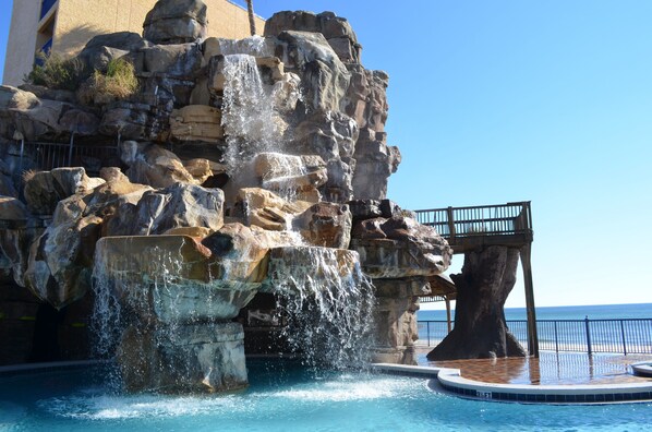 Outdoor pool, sun loungers