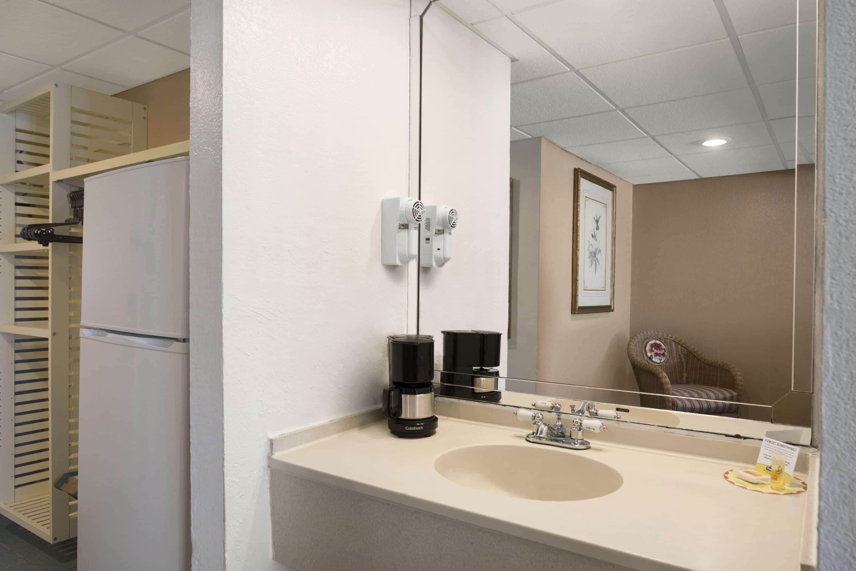 in-room safe, desk, iron/ironing board, free cots/infant beds