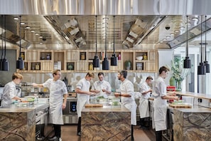 6 Restaurants, Frühstück, Mittagessen, Abendessen, internationale Küche