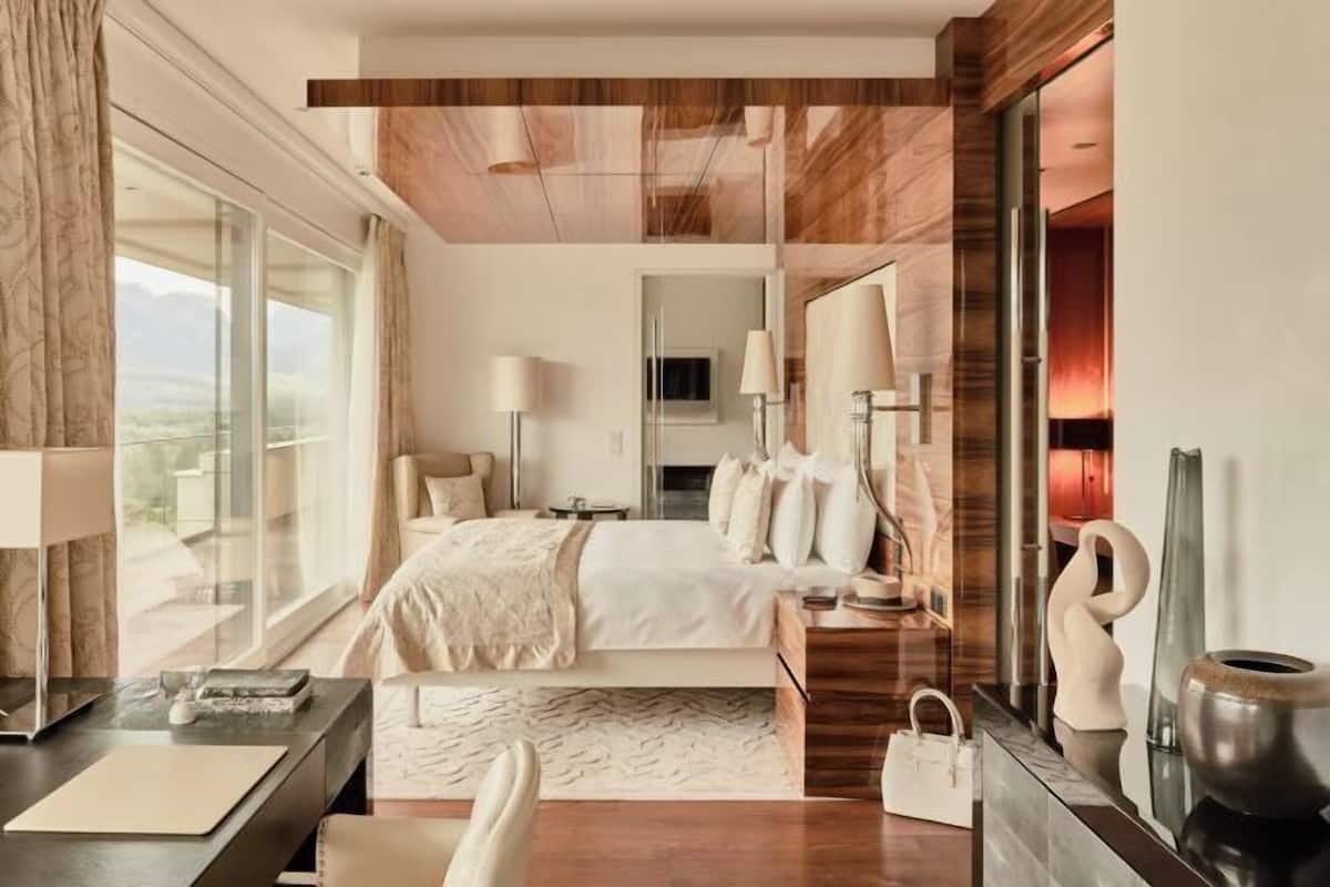 1 habitación, ropa de cama de alta calidad y minibar