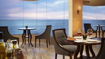 4 restaurants, lunch, dinner served; Indian cuisine