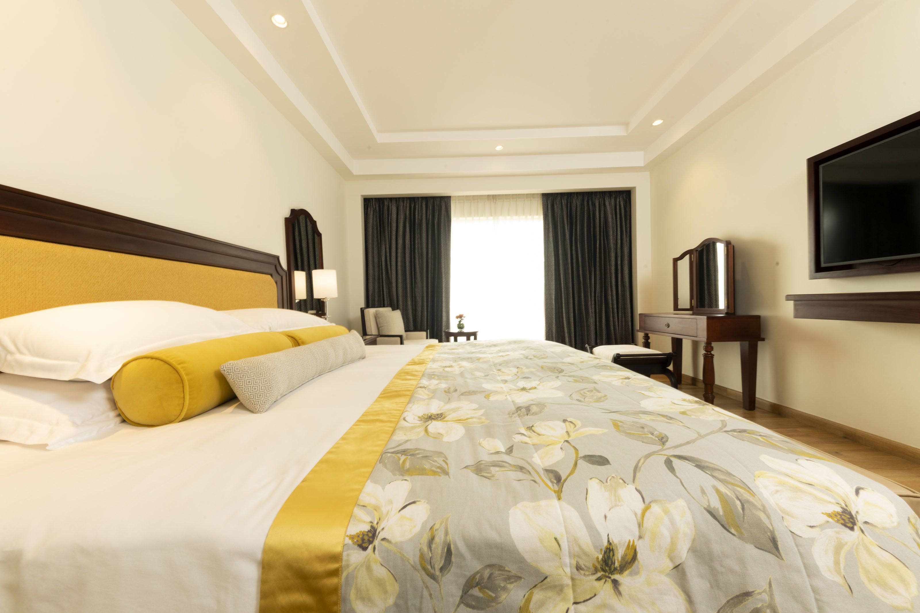 Executive Suite, 1 King Bed, Ocean View (King Bed) | Beach/ocean view