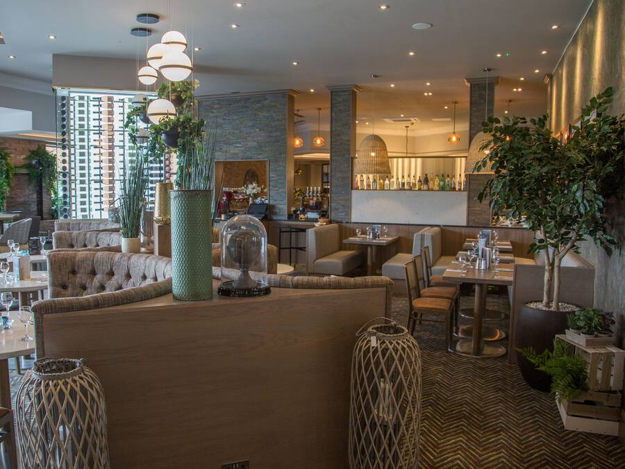 Breakfast and lunch served