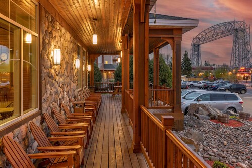 Lift Bridge Lodge, an Ascend Collection Hotel
