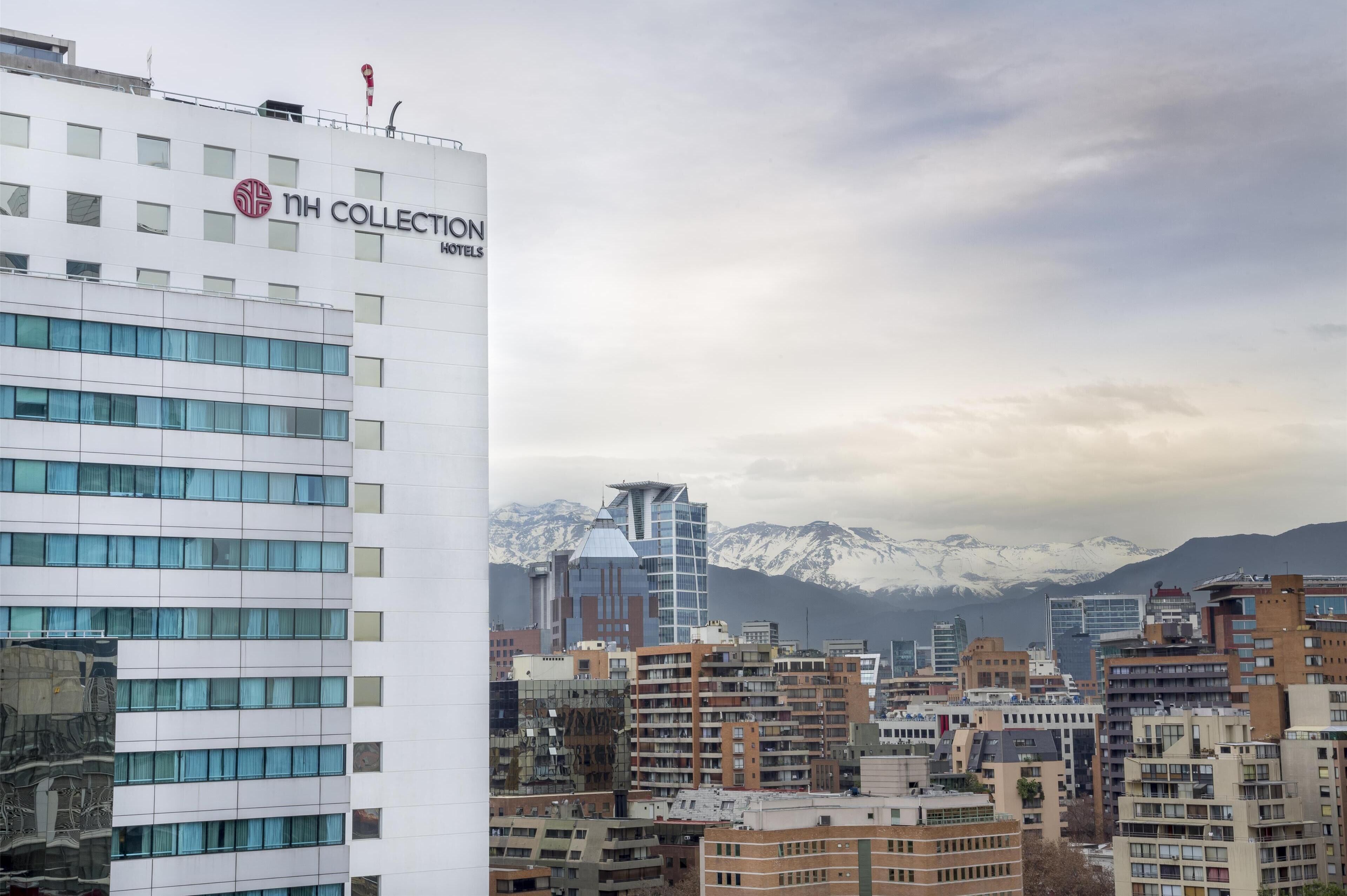 frette italian sheets, premium bedding, pillow-top beds, minibar