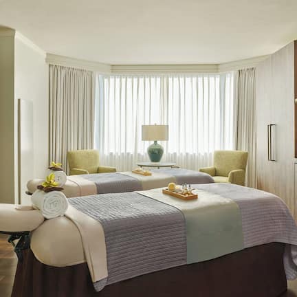 Couples treatment rooms, body treatments, aromatherapy