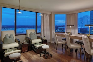 Couples treatment room(s), body treatments, aromatherapy