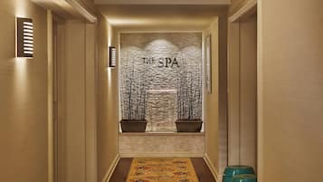 Couples treatment rooms, body treatments, aromatherapy