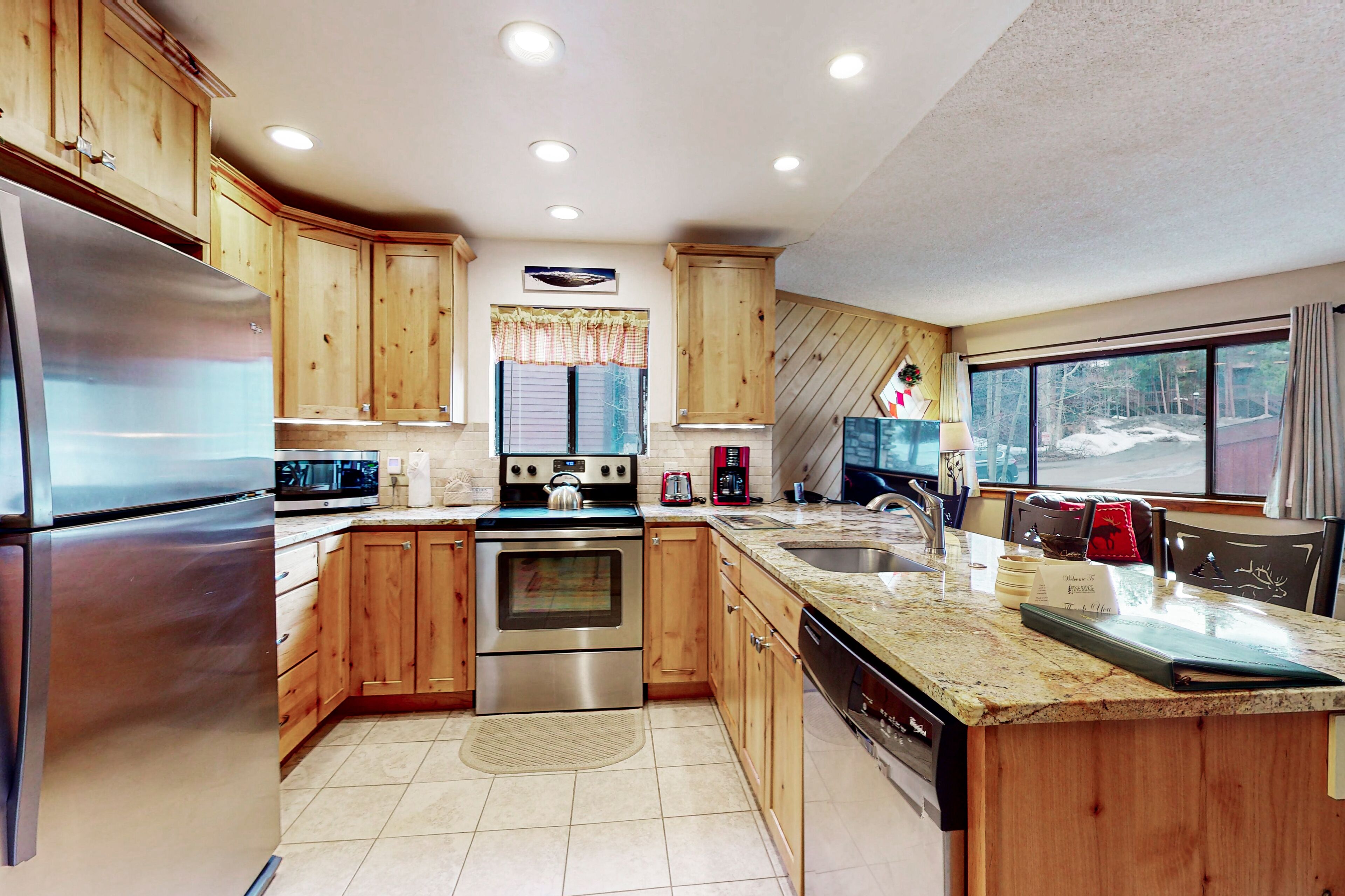 Condo, 2 Bedrooms | Private kitchen