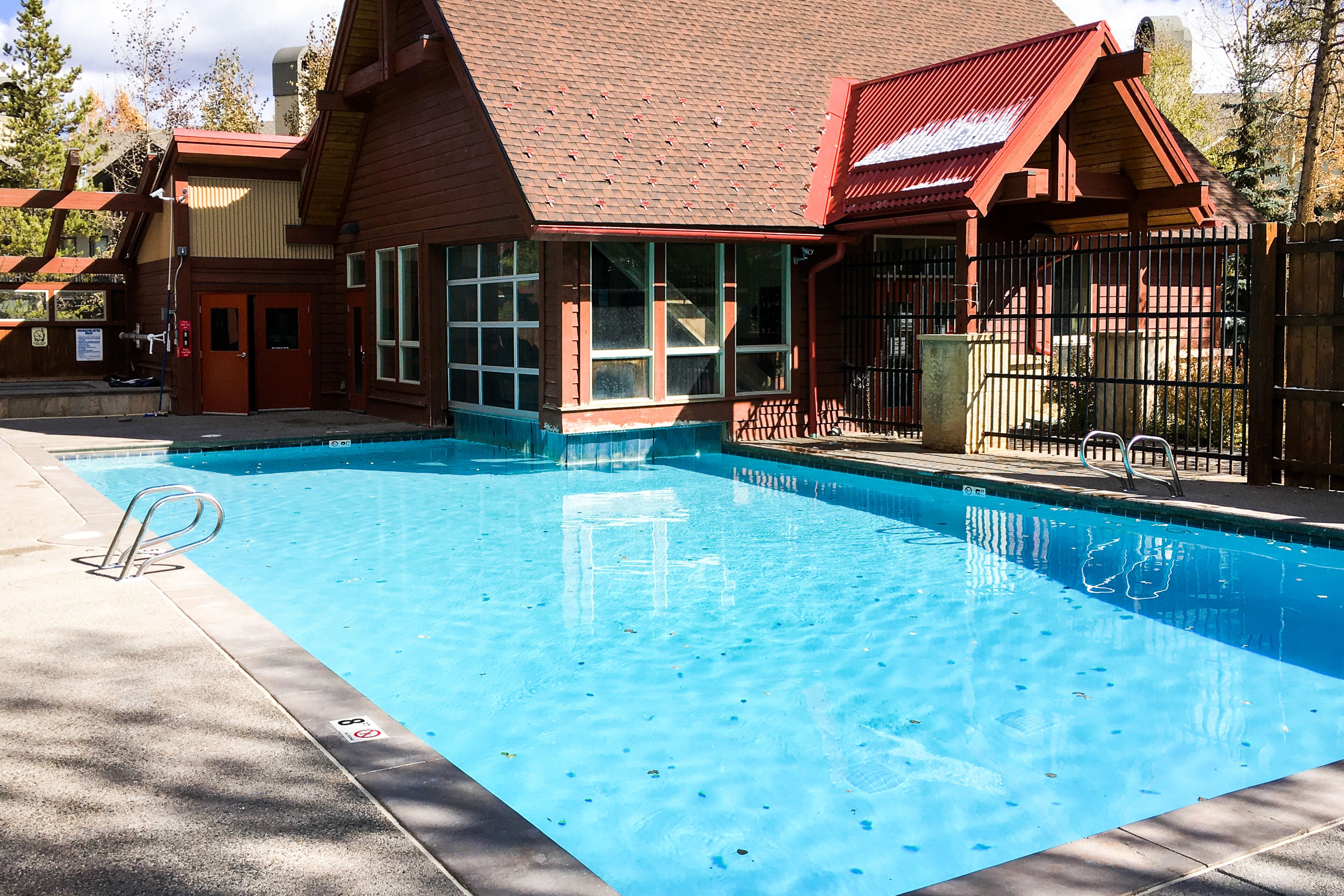 Alberca al aire libre por temporada 