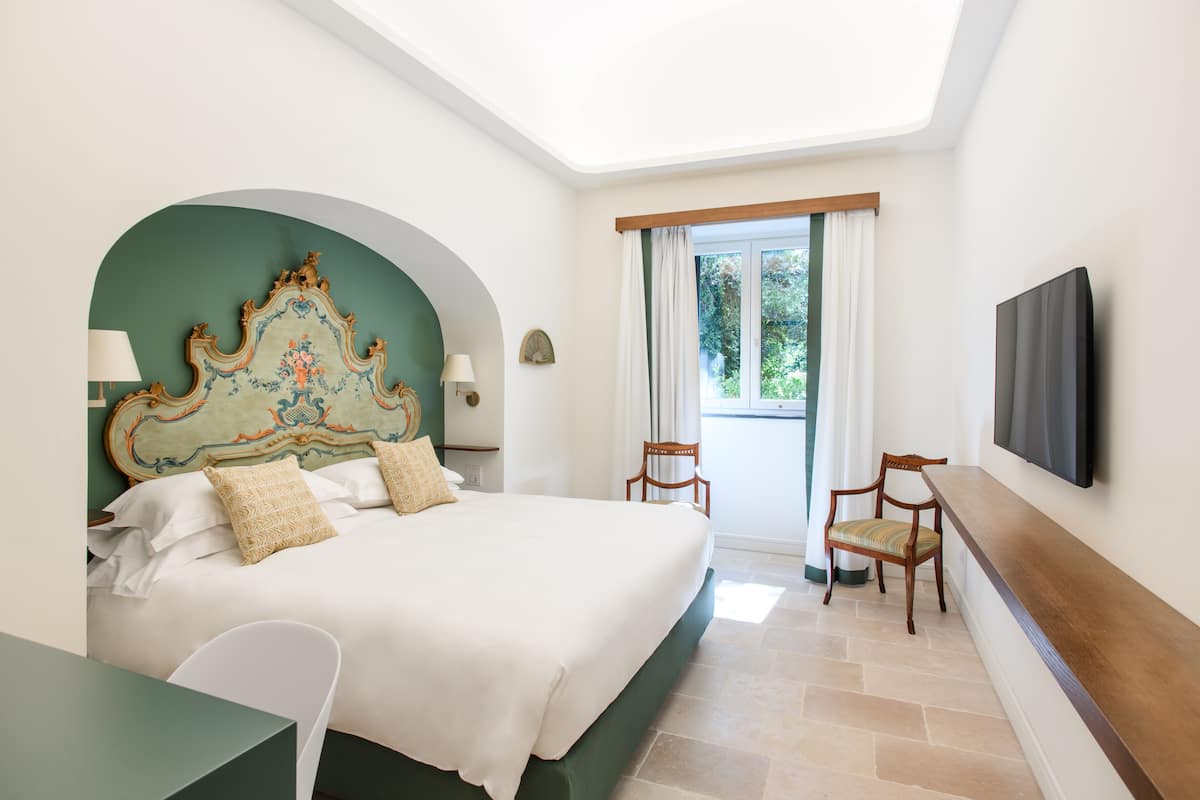 Apartment (Canfora)