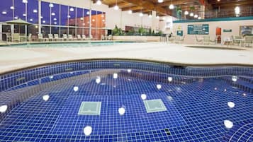 Indoor pool, pool loungers