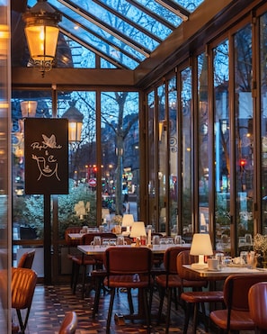 Breakfast, lunch and dinner served - M Social Hotel Paris Opera (Paris)