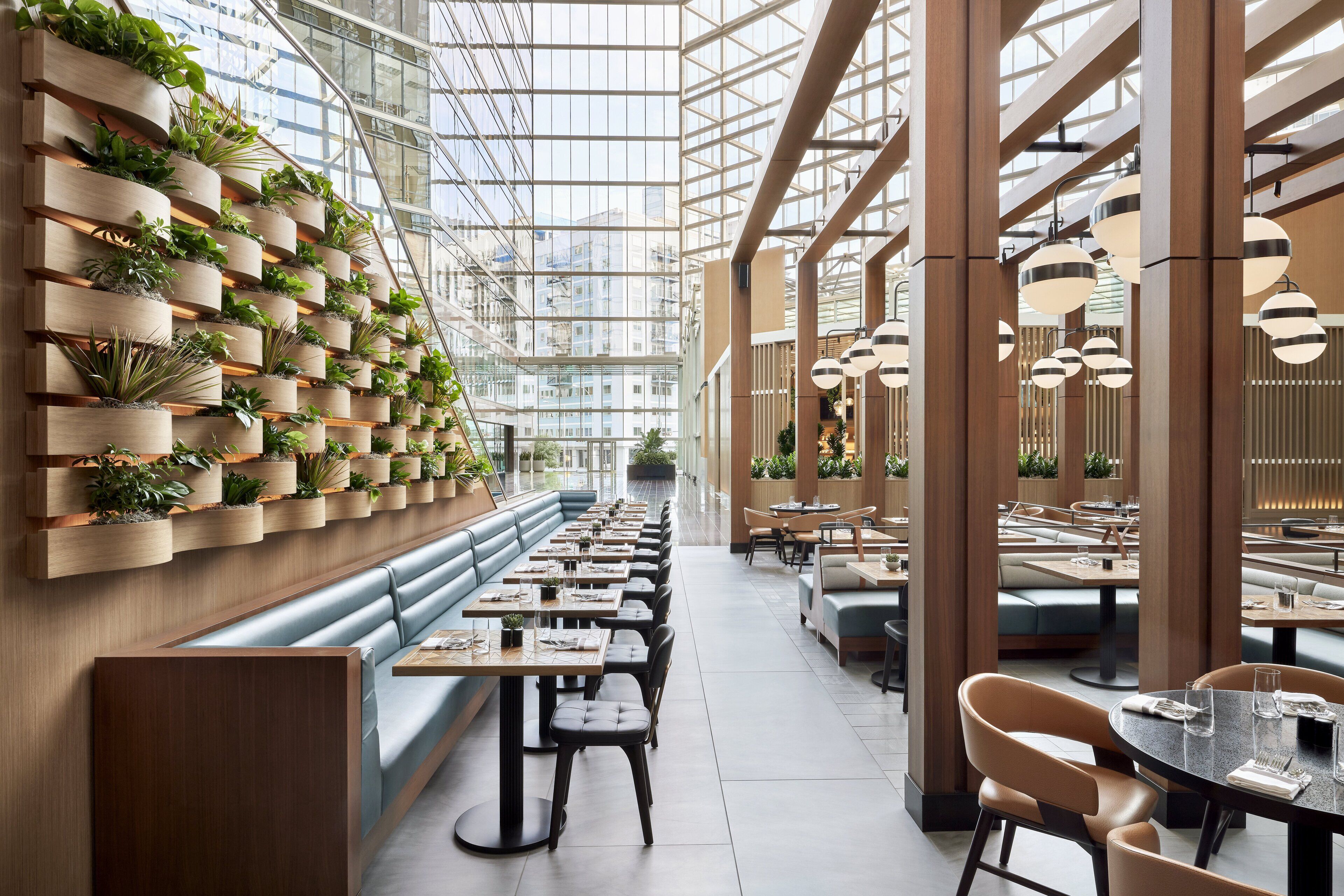 2 restaurants, breakfast, lunch, dinner served; American cuisine 