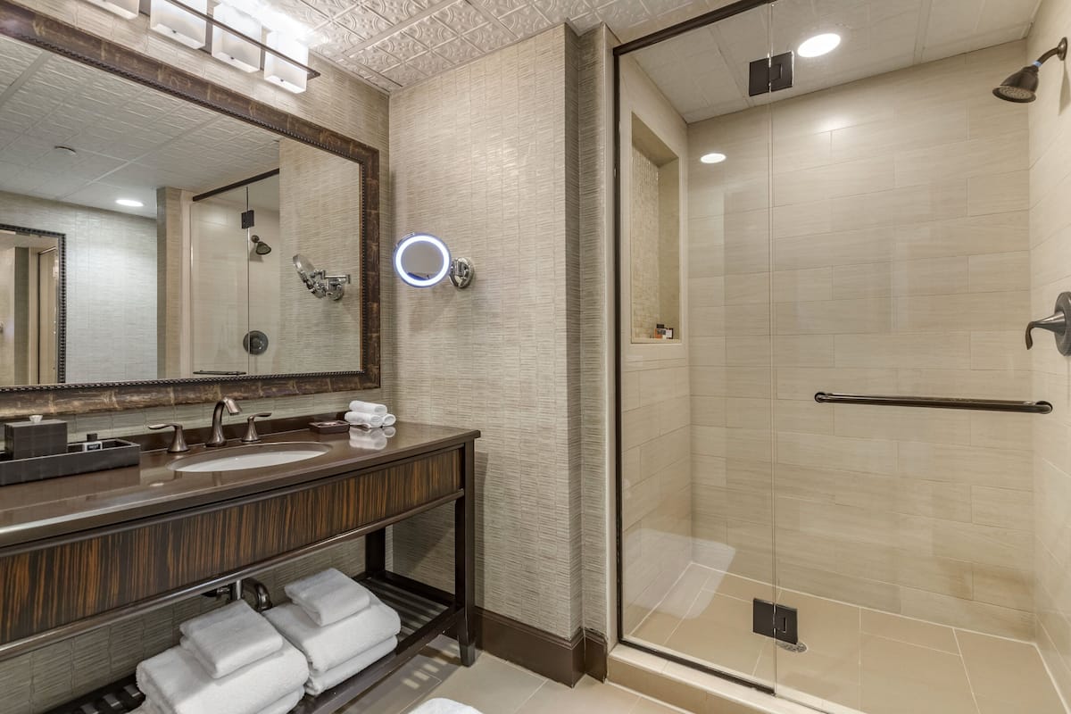 Premium bedding, pillowtop beds, in-room safe, desk