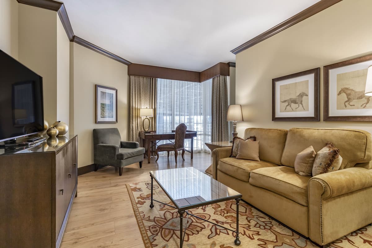 Suite, 1 Bedroom (Get Fit Suite, 1 King Bed) | Premium bedding, pillowtop beds, in-room safe, desk