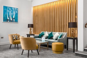 Serves lunch and dinner - The Langstone Quays (Hayling Island)