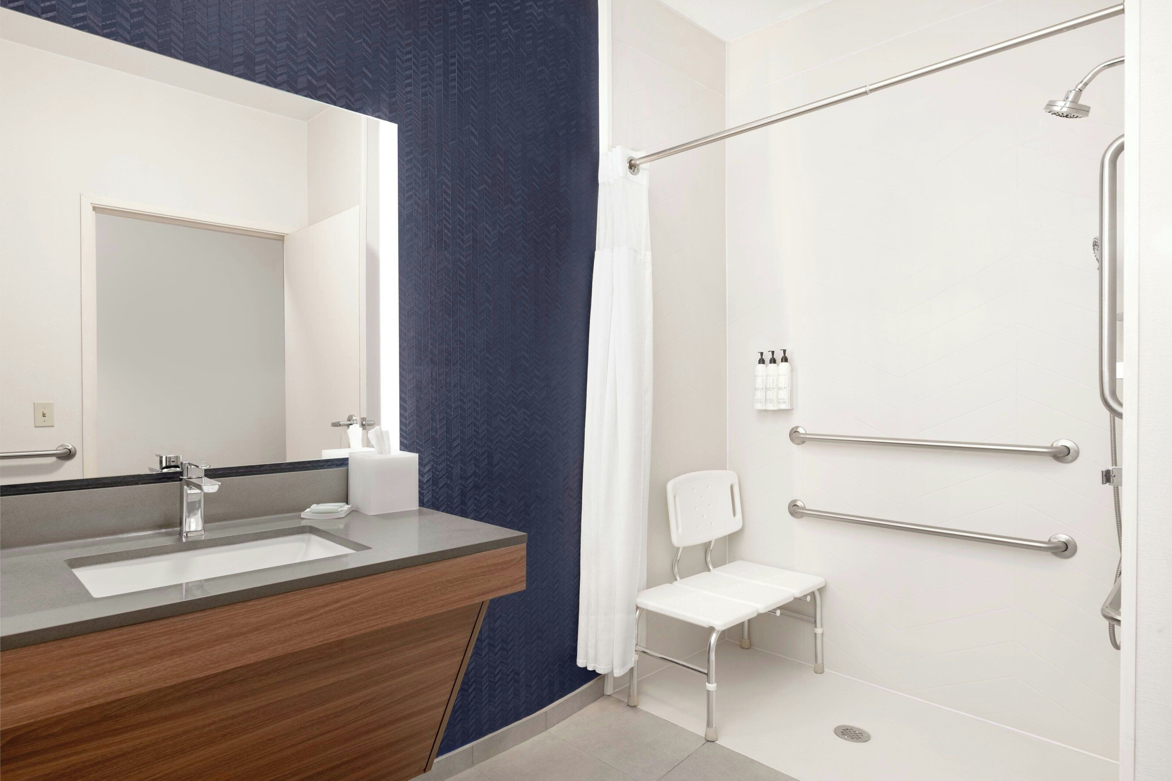 room, 1 king bed | bathroom | free toiletries, hair dryer, towels