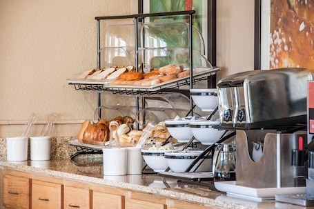 Café da manhã continental grÔtis todos os dias