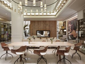 2 bars/lounges, poolside bar - Palacio de los Duques Gran Meliá - The Leading Hotels of the World (Madrid)